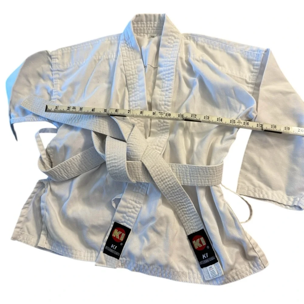 Costume KI International Martial Arts Gi Ages 3-6 White Belt Included